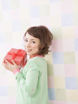 銀粘土・七宝材料などを販売している